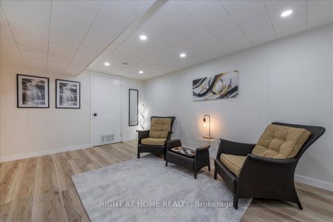 Photo 27 at 140 Orsi Drive, College Manor, Newmarket