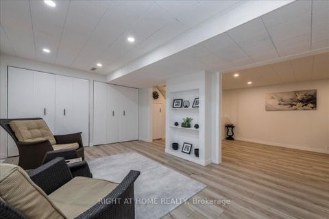 Photo 29 at 140 Orsi Drive, College Manor, Newmarket