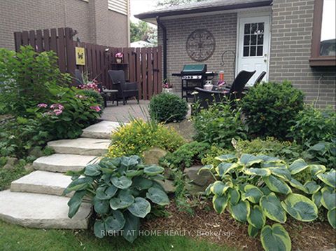 Photo 34 at 140 Orsi Drive, College Manor, Newmarket