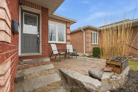 Photo 3 at 118 Benson Drive, Northwest, Barrie