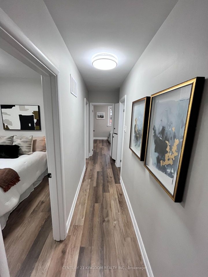 Photo 3 at 3 Botany Hill Road, Morningside, Toronto