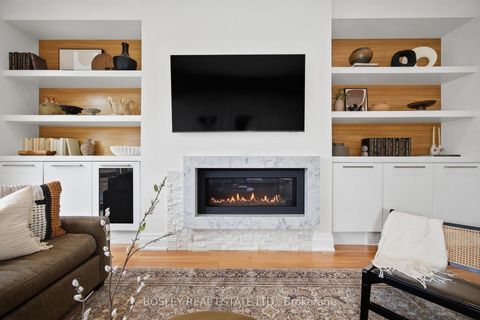 Photo 2 at 17 Vince Avenue, Woodbine Corridor, Toronto