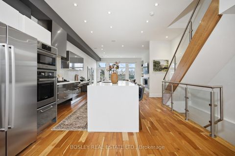 Photo 4 at 17 Vince Avenue, Woodbine Corridor, Toronto