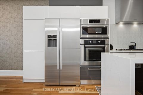 Photo 7 at 17 Vince Avenue, Woodbine Corridor, Toronto