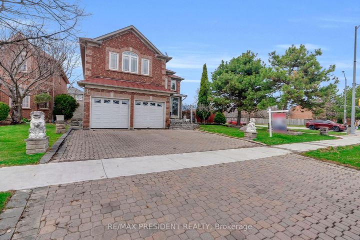 Photo 2 at 3211 Bloomfield Drive, Lisgar, Mississauga