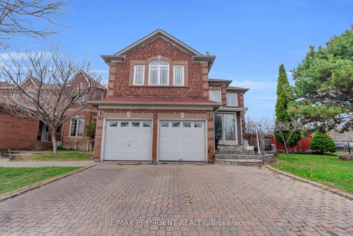 Photo 3 at 3211 Bloomfield Drive, Lisgar, Mississauga