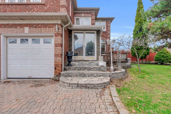 Photo 5 at 3211 Bloomfield Drive, Lisgar, Mississauga
