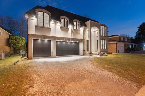 Photo 0 at 95 Lord Seaton Road, Windfields, Toronto