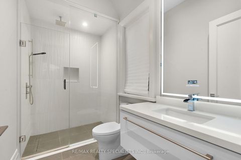 Photo 34 at 95 Lord Seaton Road, Windfields, Toronto