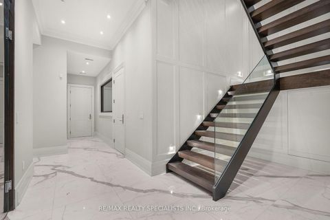 Photo 36 at 95 Lord Seaton Road, Windfields, Toronto