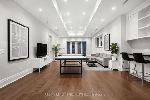 Photo 39 at 95 Lord Seaton Road, Windfields, Toronto