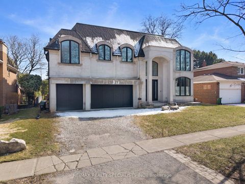 Photo 49 at 95 Lord Seaton Road, Windfields, Toronto