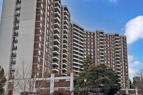 Photo 2 at 406 - 5 Shady Golfway, Flemingdon Park, Toronto