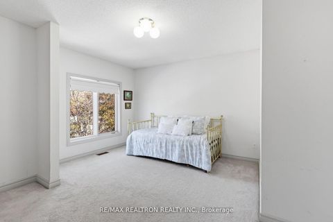 Photo 25 at 1 Sunforest Court, Newtonbrook West, Toronto