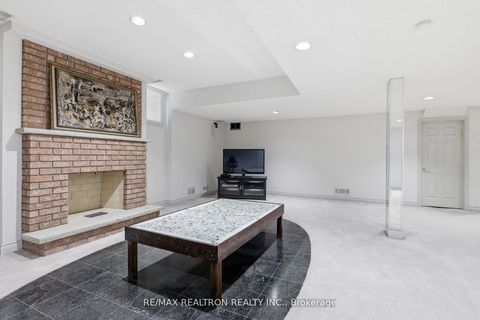 Photo 37 at 1 Sunforest Court, Newtonbrook West, Toronto
