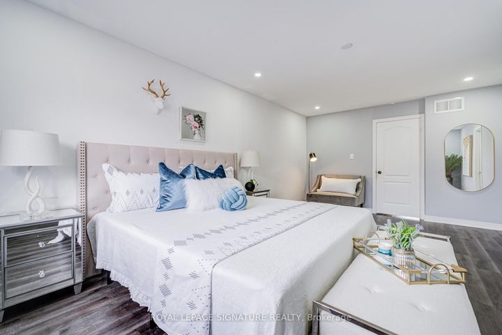 Photo 24 at 76 Derrywood Drive, Patterson, Vaughan