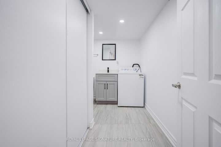 Photo 46 at 76 Derrywood Drive, Patterson, Vaughan