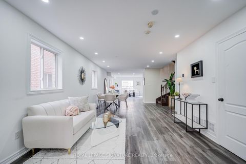 Photo 1 at 76 Derrywood Drive, Patterson, Vaughan