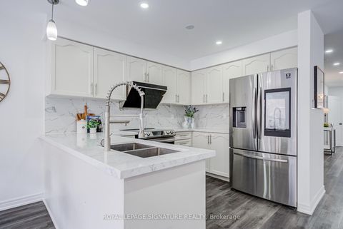 Photo 13 at 76 Derrywood Drive, Patterson, Vaughan