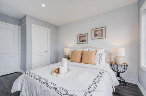 Photo 32 at 76 Derrywood Drive, Patterson, Vaughan