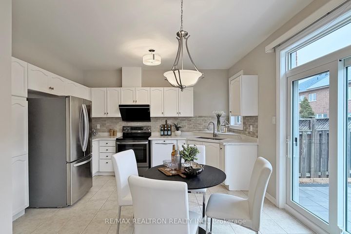 Photo 14 at 116 Southbrook Crescent, Cachet, Markham