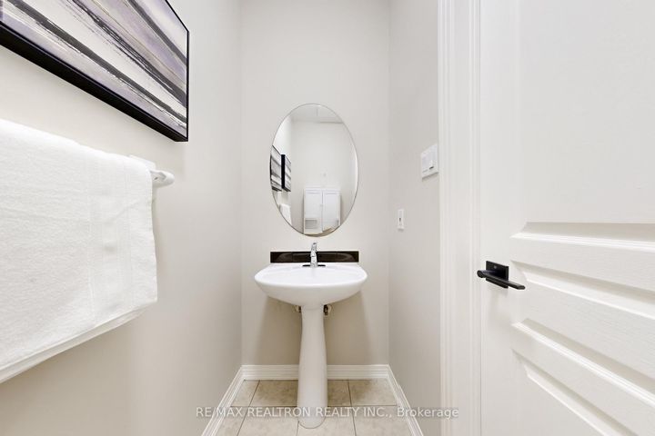 Photo 18 at 116 Southbrook Crescent, Cachet, Markham