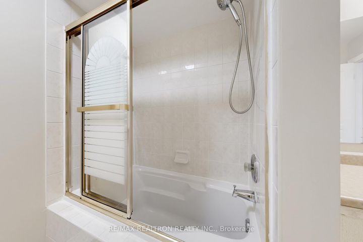 Photo 32 at 116 Southbrook Crescent, Cachet, Markham