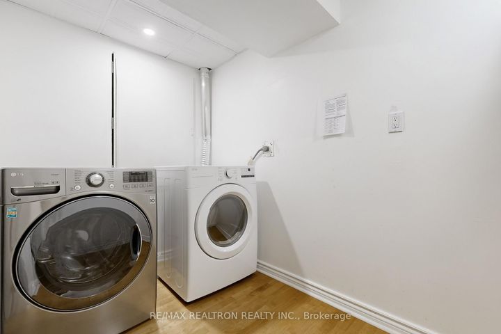 Photo 37 at 116 Southbrook Crescent, Cachet, Markham