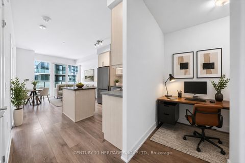 Photo 4 at 802 - 105 Oneida Crescent, Langstaff, Richmond Hill