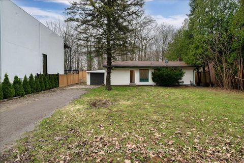 Photo 1 at 97 Park Crescent, Oak Ridges Lake Wilcox, Richmond Hill