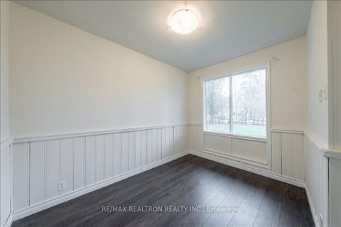 Photo 13 at 97 Park Crescent, Oak Ridges Lake Wilcox, Richmond Hill