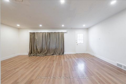Photo 16 at 97 Park Crescent, Oak Ridges Lake Wilcox, Richmond Hill