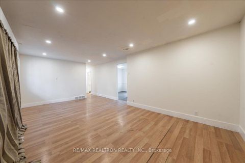 Photo 19 at 97 Park Crescent, Oak Ridges Lake Wilcox, Richmond Hill