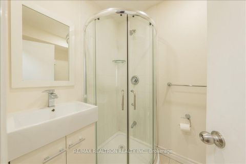 Photo 22 at 97 Park Crescent, Oak Ridges Lake Wilcox, Richmond Hill