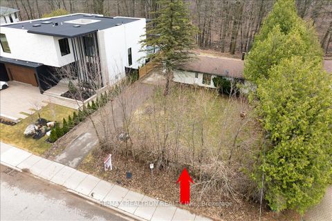 Photo 39 at 97 Park Crescent, Oak Ridges Lake Wilcox, Richmond Hill