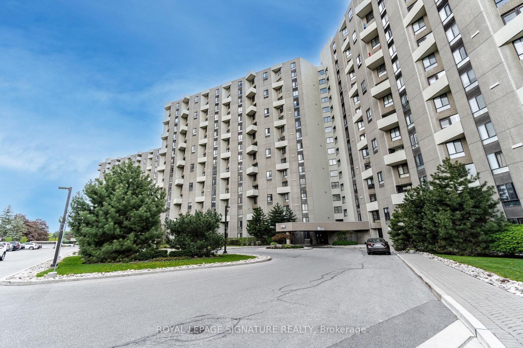 A21 - 296 Mill Road, Markland Wood, Toronto 