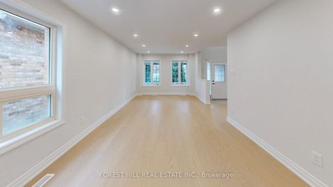 Photo 5 at 10 Reddenhurst Crescent, Keswick South, Georgina