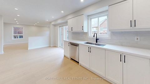 Photo 13 at 10 Reddenhurst Crescent, Keswick South, Georgina