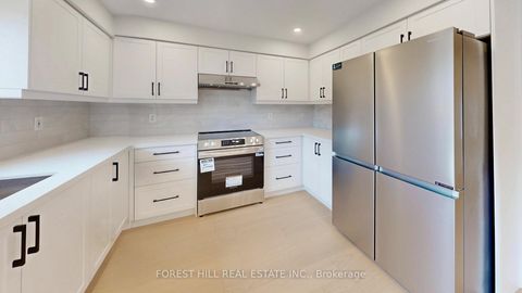 Photo 15 at 10 Reddenhurst Crescent, Keswick South, Georgina