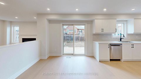 Photo 16 at 10 Reddenhurst Crescent, Keswick South, Georgina