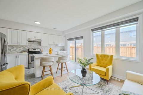 Photo 12 at 29 Turnberry Lane, Painswick South, Barrie