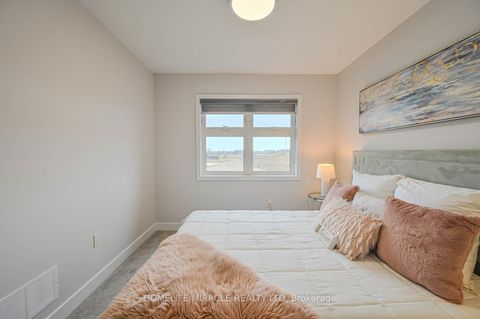 Photo 25 at 29 Turnberry Lane, Painswick South, Barrie