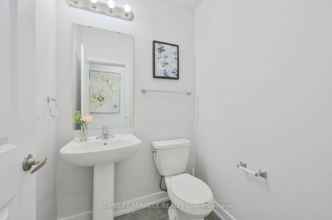 Photo 34 at 29 Turnberry Lane, Painswick South, Barrie