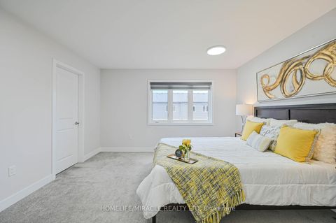 Photo 35 at 29 Turnberry Lane, Painswick South, Barrie