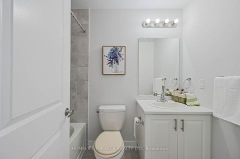 Photo 39 at 29 Turnberry Lane, Painswick South, Barrie