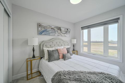 Photo 42 at 29 Turnberry Lane, Painswick South, Barrie