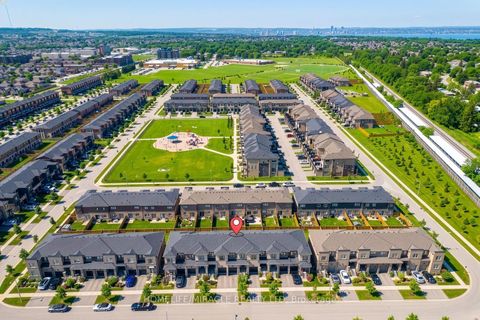 Photo 48 at 29 Turnberry Lane, Painswick South, Barrie