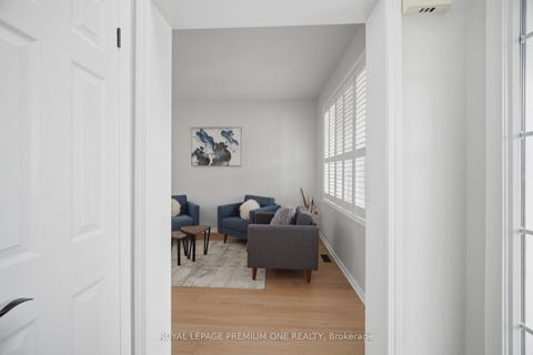 Photo 5 at 21 Ocean Avenue, Vellore Village, Vaughan