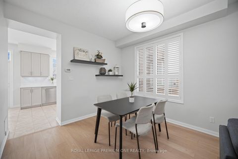 Photo 11 at 21 Ocean Avenue, Vellore Village, Vaughan