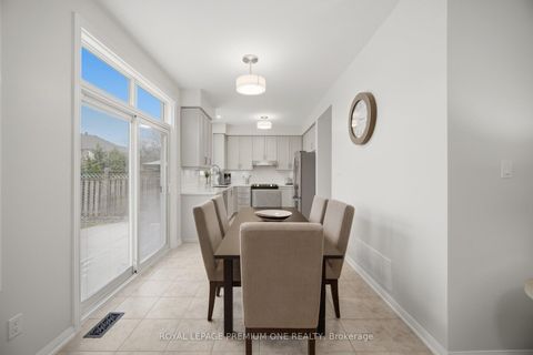 Photo 16 at 21 Ocean Avenue, Vellore Village, Vaughan